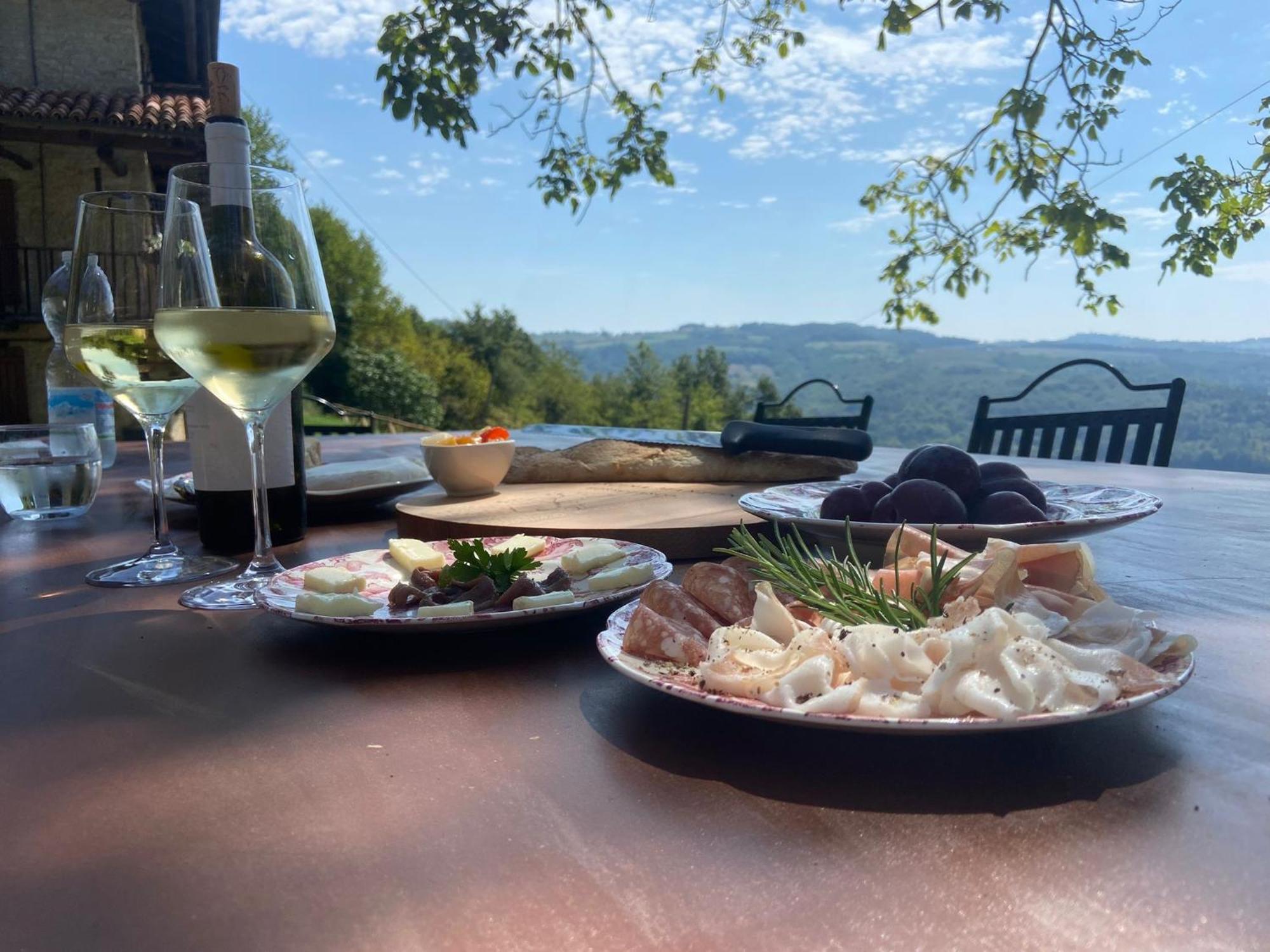 Cascina Manzoni Appartamenti Bossolasco Esterno foto